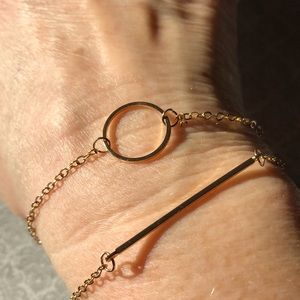 Modern Chic Gold Tone Dainty 2 Piece Bracelet Set!